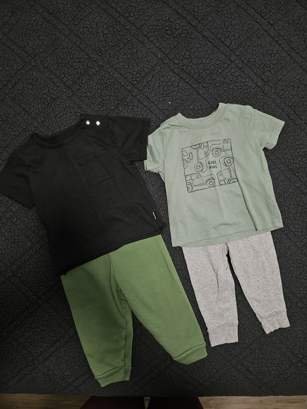Toddler Boy 4pc Mix & Match Bundle Carters Volcom Garanimals Size 12M